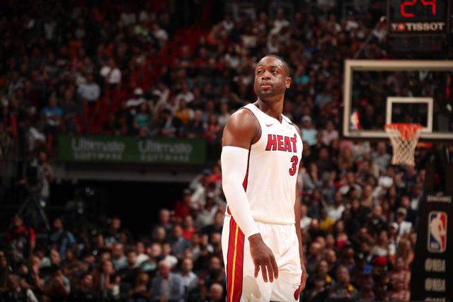 詹姆斯末节超神单节19分 湖人逆天翻盘胜快船